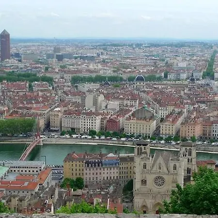 Cocon Cordeliers / 4 Voyageurs * Lyon